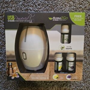 NWT Aroma2Go USB Ultrasonic Diffuser W/ Oils